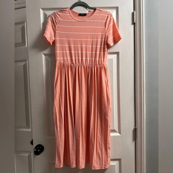 stripe dress with pockets - Picture 1 of 5